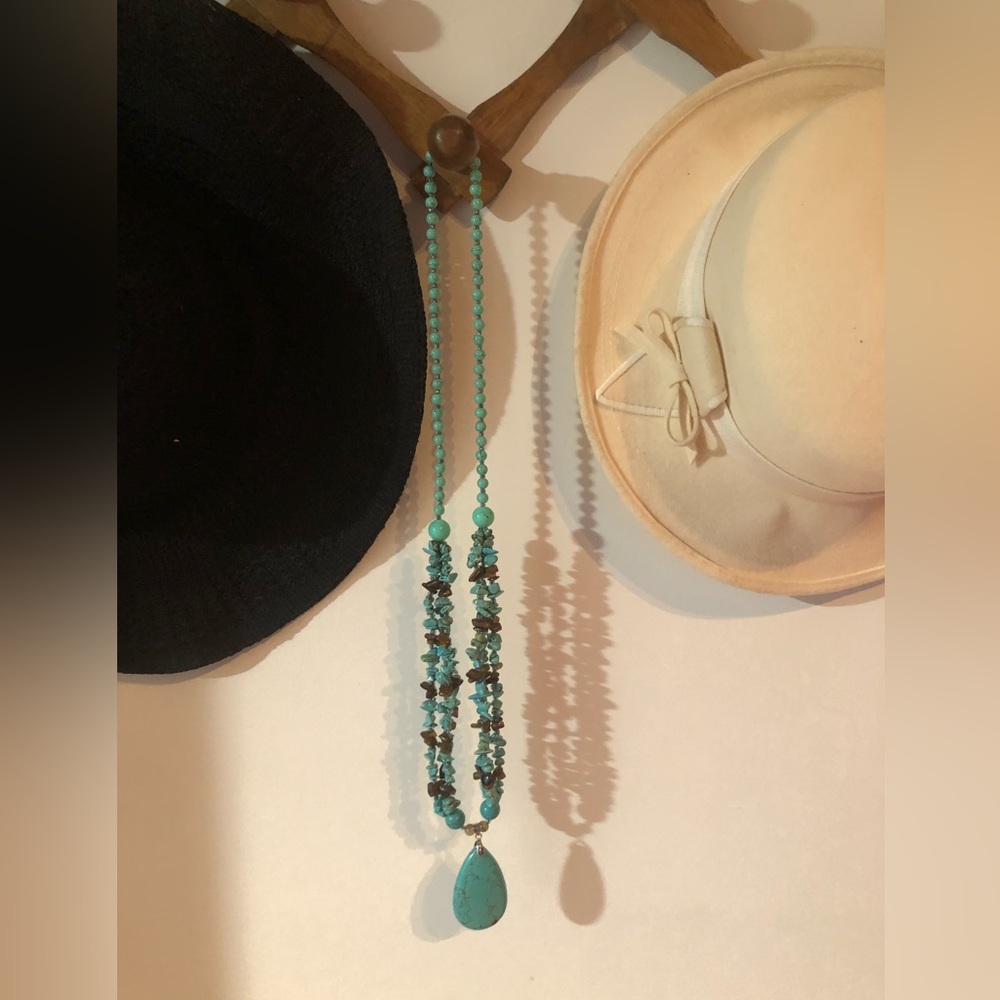 Turquoise chunky boho necklace - Picture 3 of 8